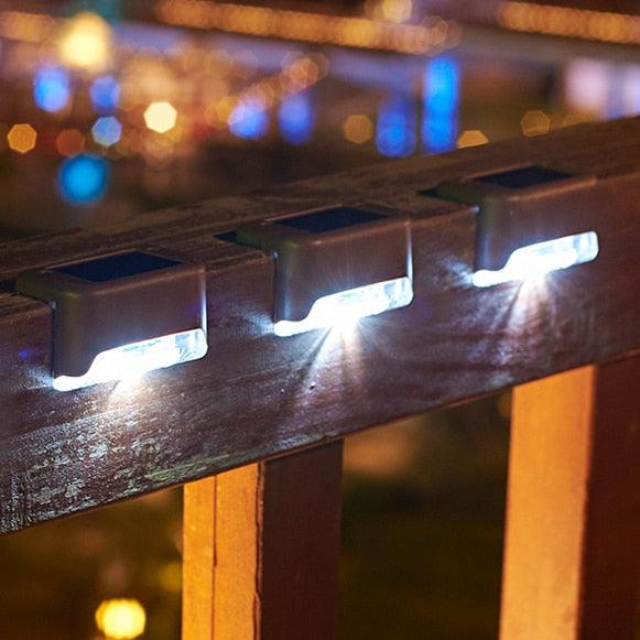 LUZ LED RGB - Á prova d'água com carregamento a energia solar