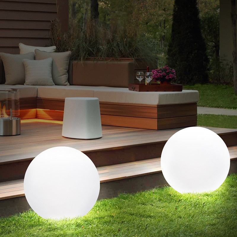 Luminária LED multicolorida à prova d'água para jardim e piscina